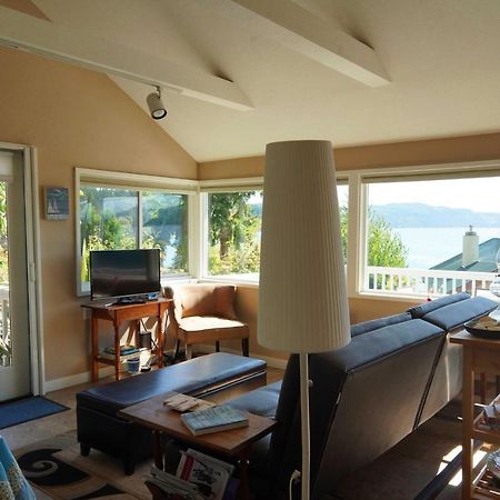 Idyllic Waterfront Cottage With Beach And Sunset Views 汤森港 外观 照片